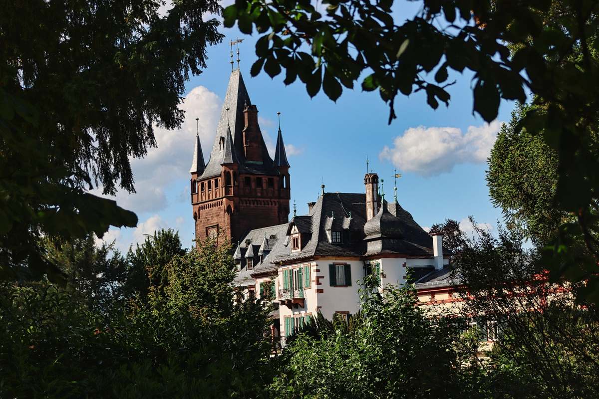 Schloss Weinheim an der Bergstraße – Hausverwaltung in Weinheim von Krämer